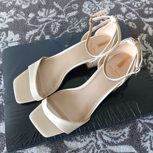 Sam Edelman Cream Heels
